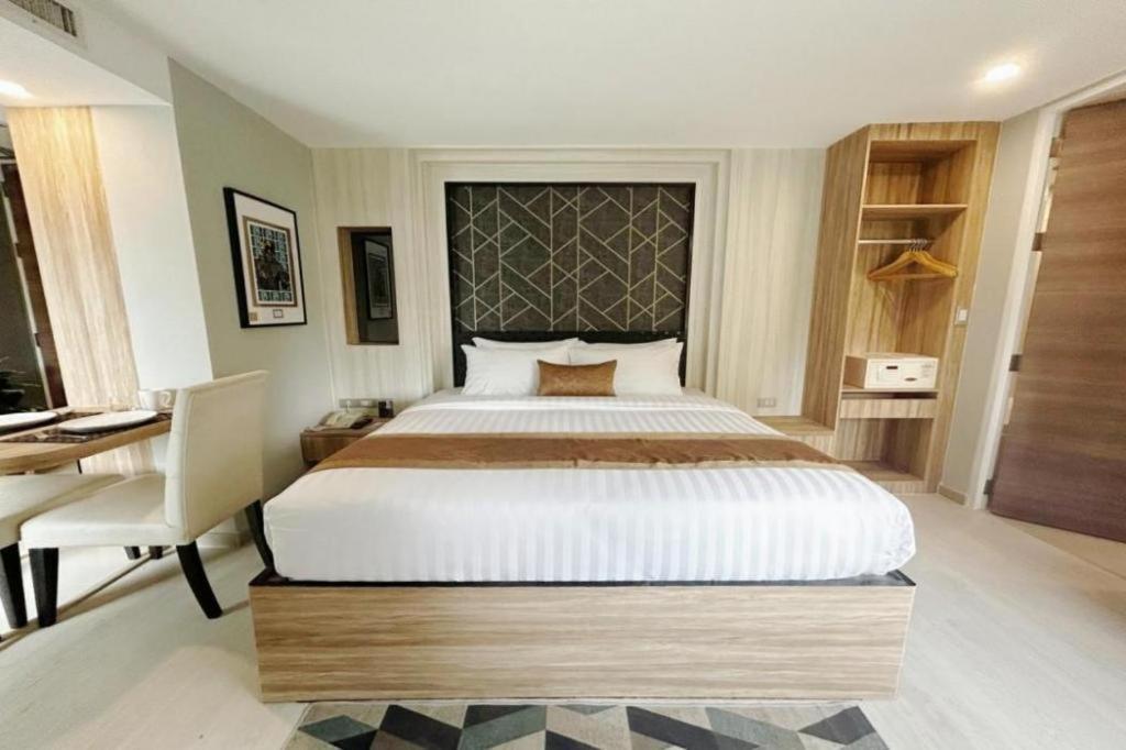 Icheck Residences Sukhumvit 20 Khách sạn