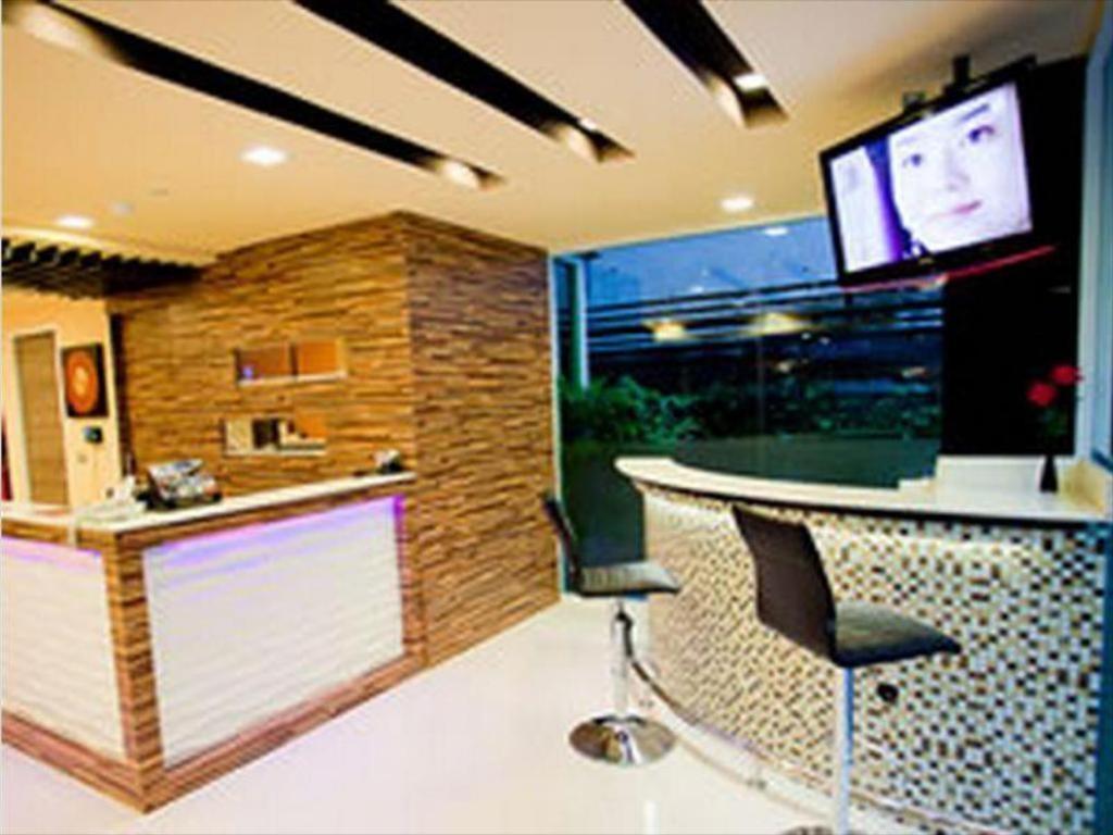Khách sạn Icheck Residences Sukhumvit 20 3*