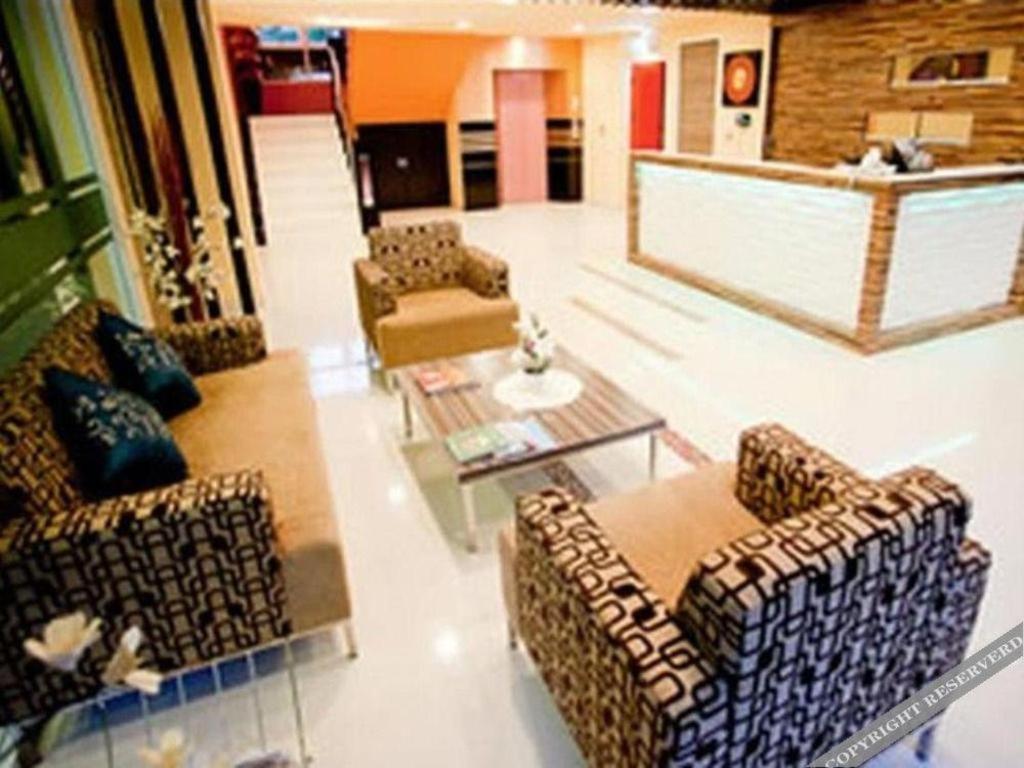 Icheck Residences Sukhumvit 20 3*